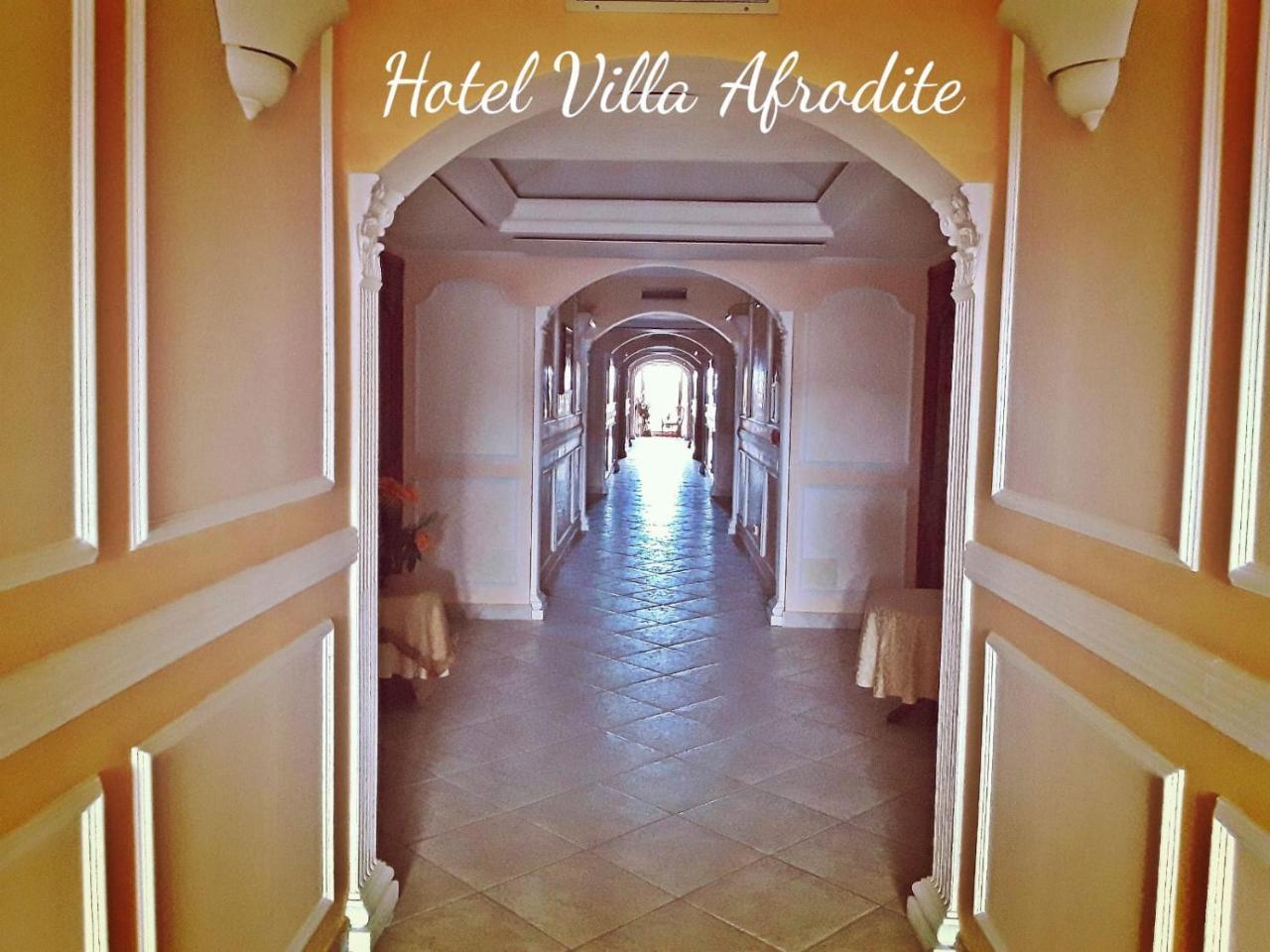 Afrodite Boutique Hotel Bovalino Marina Buitenkant foto